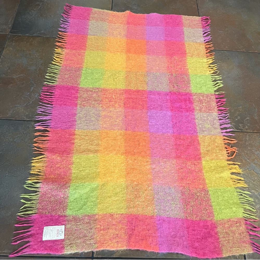 Avoca Mohair & Wool Throw Blanket - Picture 7 of 8